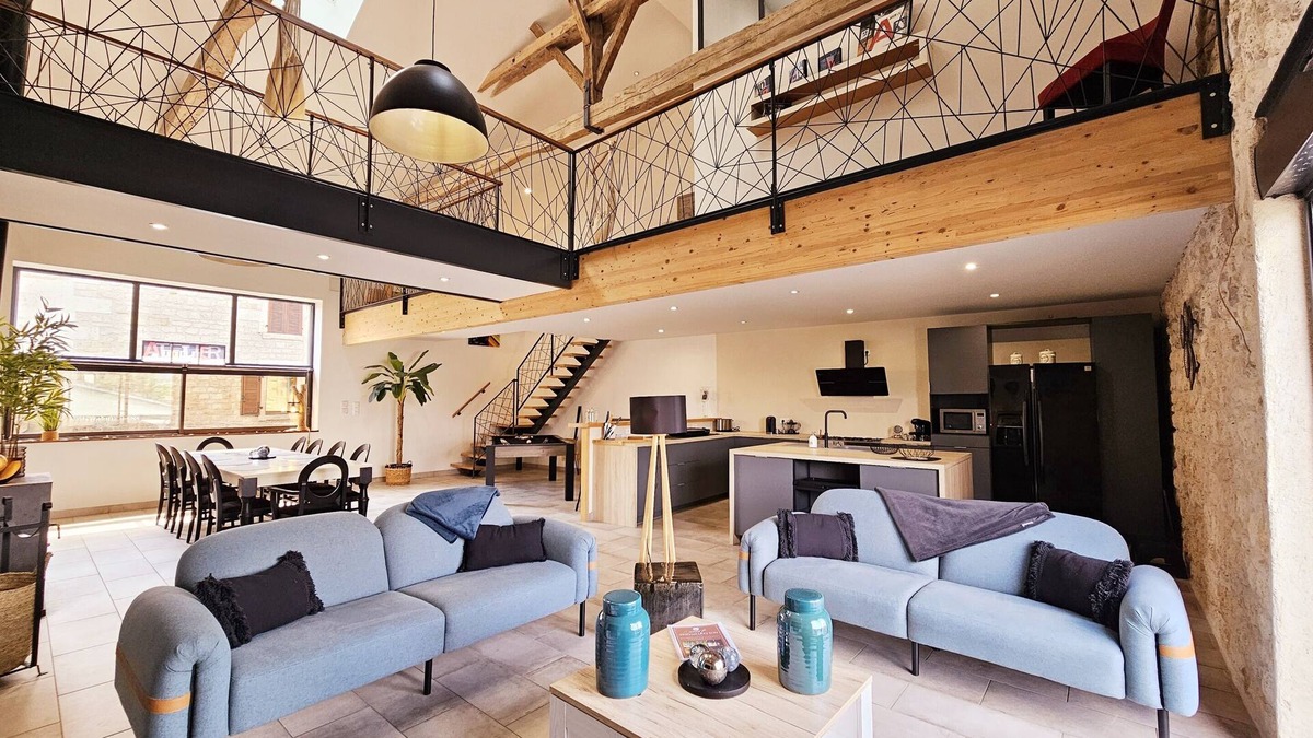 Magnac-sur-Touvre House | Spacious and modern Magnac Loft