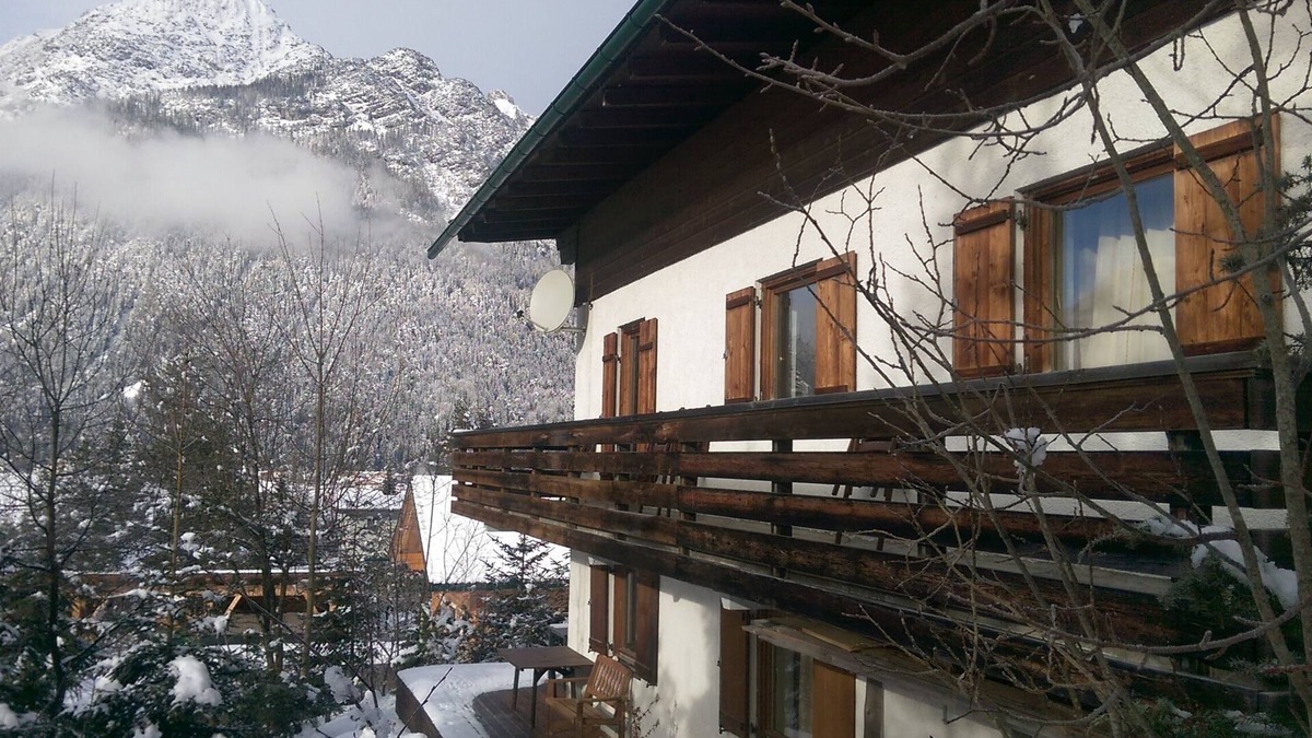Weidach House | Spacious and quiet holiday home in Leutasch, 500 meters to the trail, toboggan run