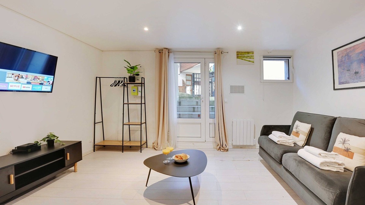 Le Kremlin-Bicetre Apartment | Spacious Apartment - 2br/4p- Le Kremlin-bicetre