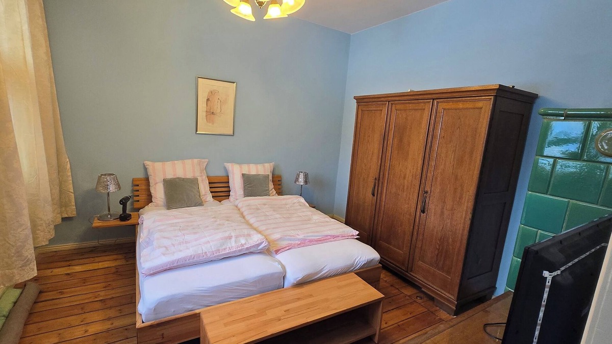 Wansdorf Apartment | Spacious apartment for up to 4 people in Wansdorf in a listed building