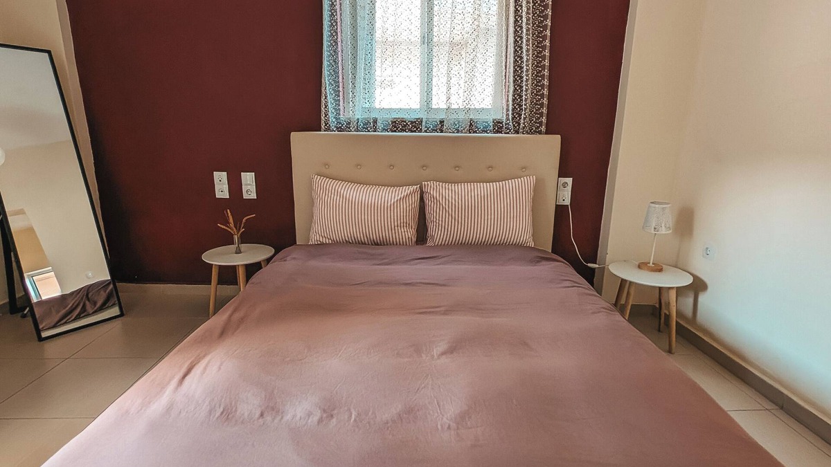 Heraklion Apartment | Spacious Apartmenτ: Courtyard, Smart TV, Internet