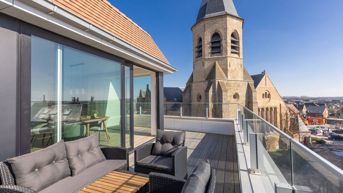 Middelkerke Apartment | Spacious apartment for 8 people near the sea.