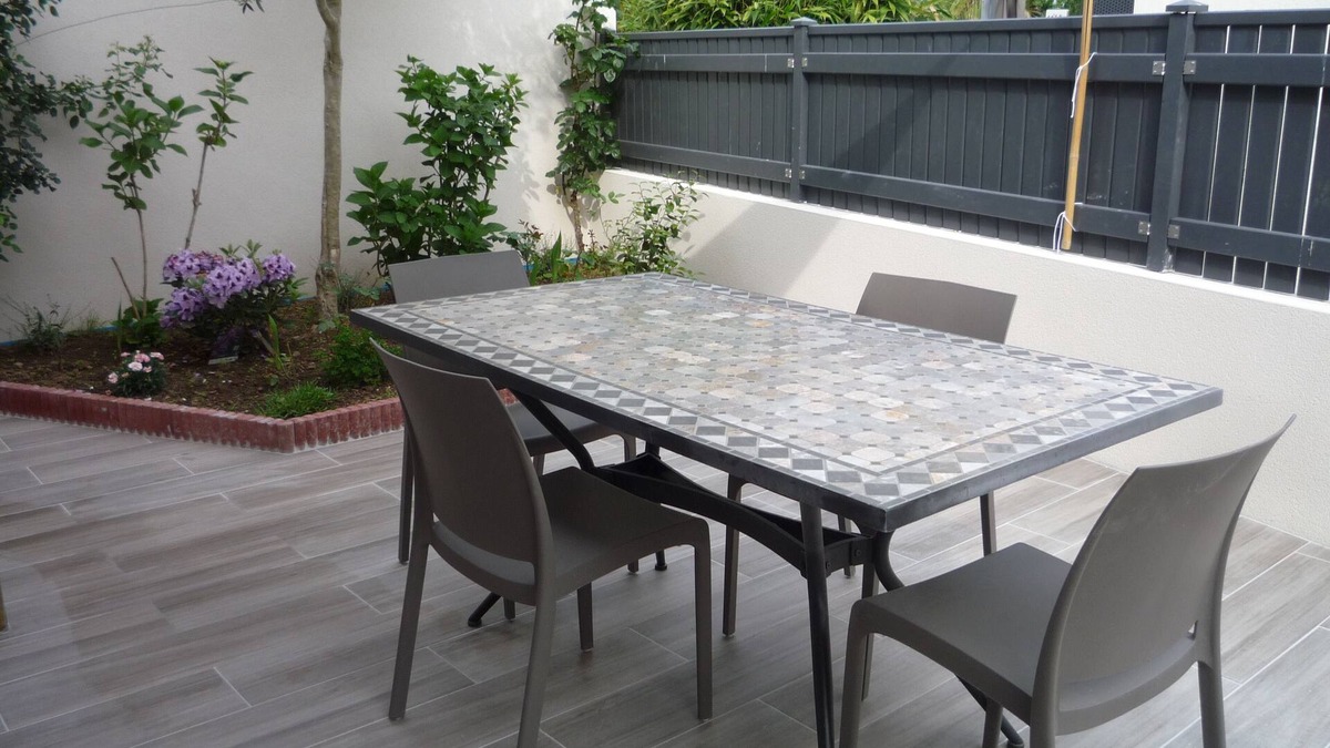 Auray House | SPACIOUS APARTMENT, COMFORTABLE IN INDIVIDUAL HOUSE NEAR CITY CENTER