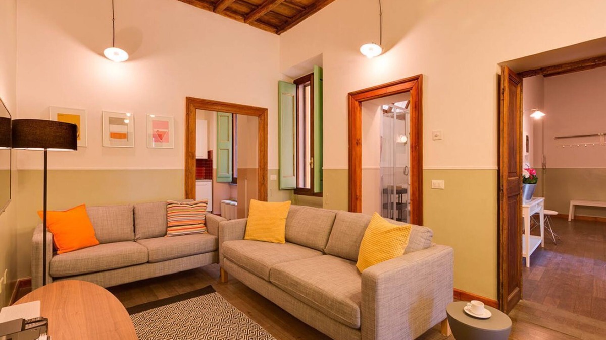 Rione VIII Sant'Eustachio Apartment | Spacious apartment for 11 people in Central Rome