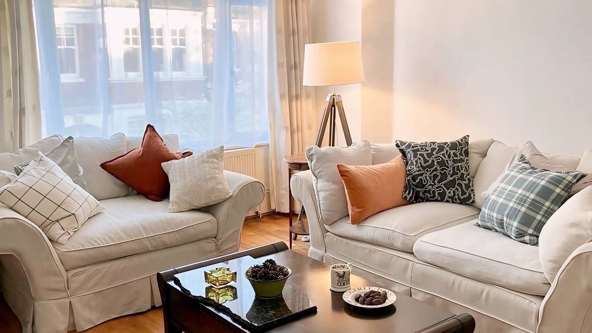 Belsize Apartment | Spacious apartment in Belsize Park that can comfortably sleep four