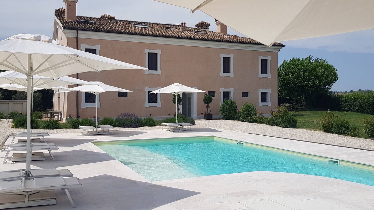 Monsano Apartment | Spacious apartment in villa with pool overlooking the rolling hills