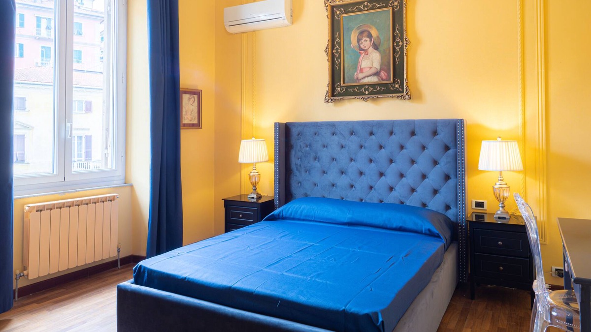 La Spezia Historic Centre Apartment | Spacious apartment with parking space (on request)