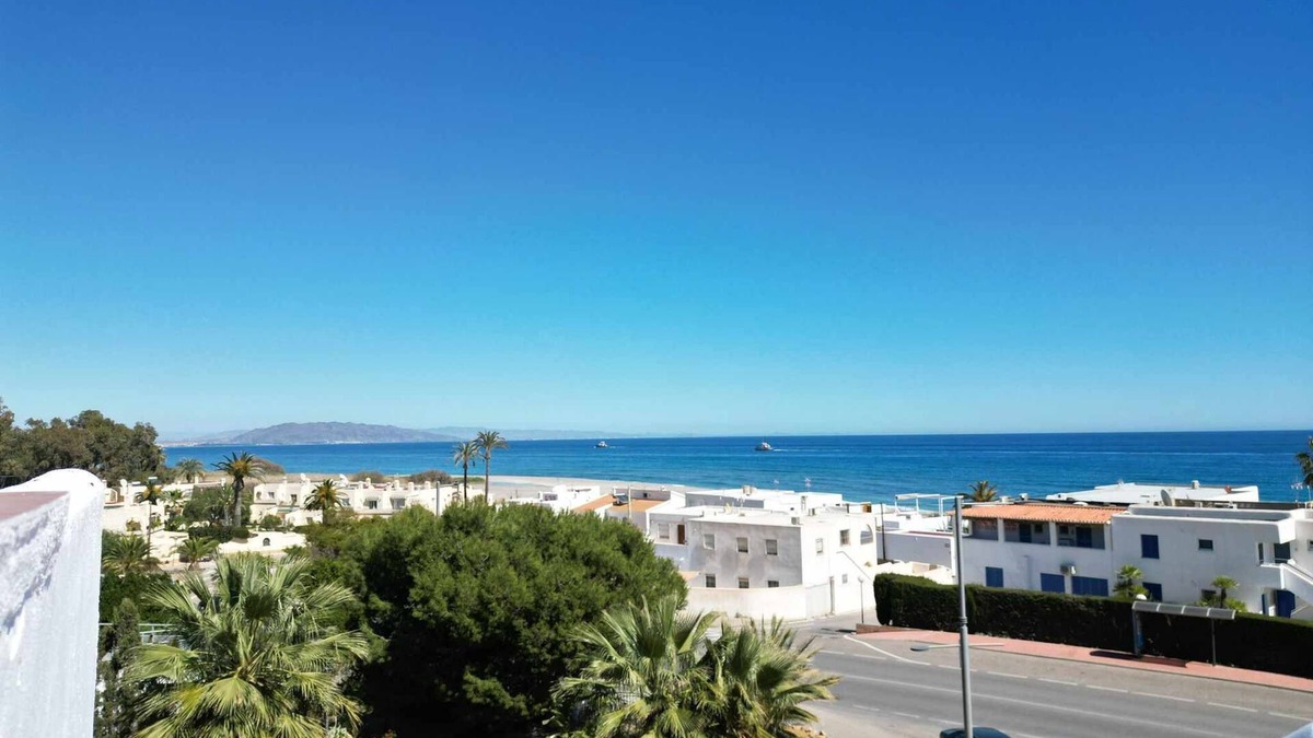 Vista de los Angeles-Rumina Apartment | Spacious apartment with beautiful terrace