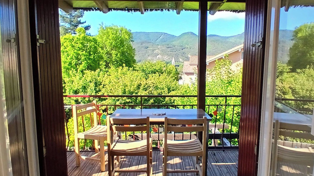 Chorges Apartment | Spacious apartment with terrace 5 minutes' walk from the center