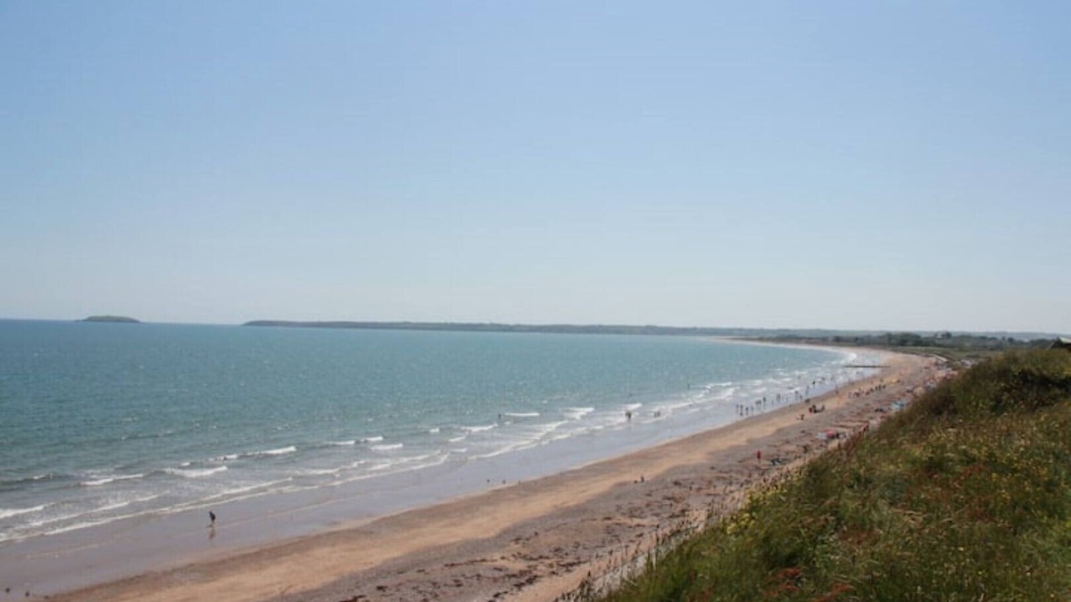 Youghal Apartment | Spacious Apt in the Centre of Town