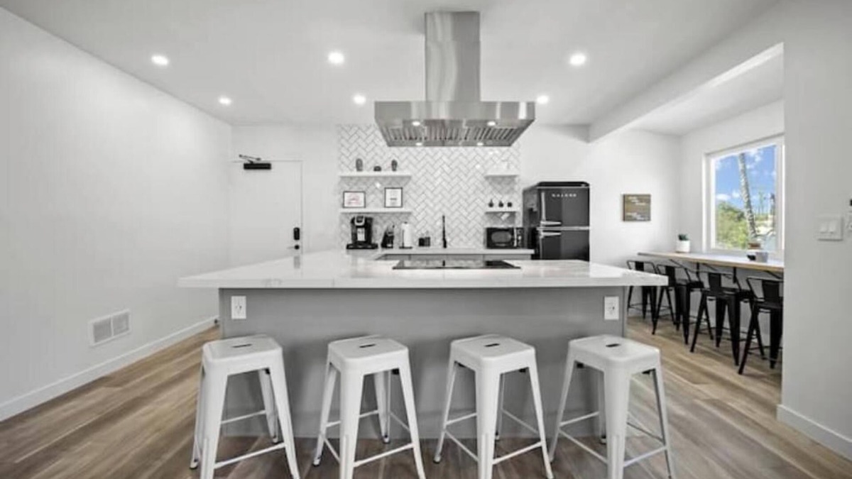 Pasadena Apartment | Spacious Apt w/2BR - City Center