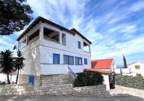 Stomorska Apartment | Spacious Apt with Panoramic Sea View