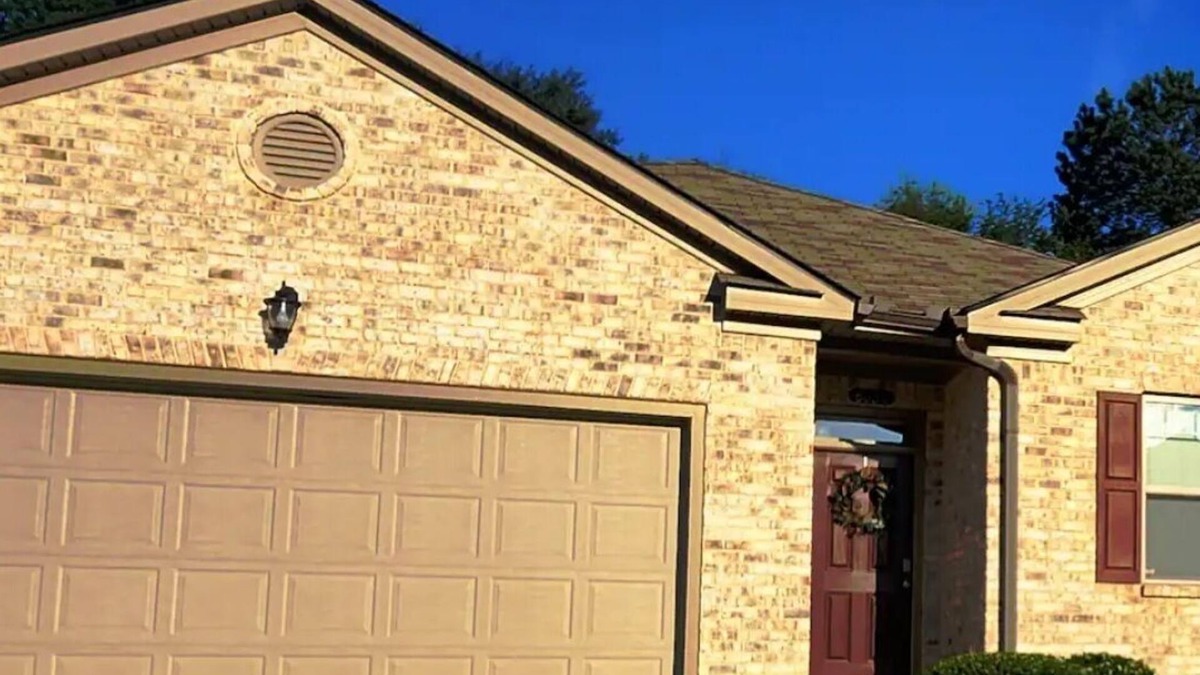 Union City House | Spacious Atlanta Beauty minutes from the airport.