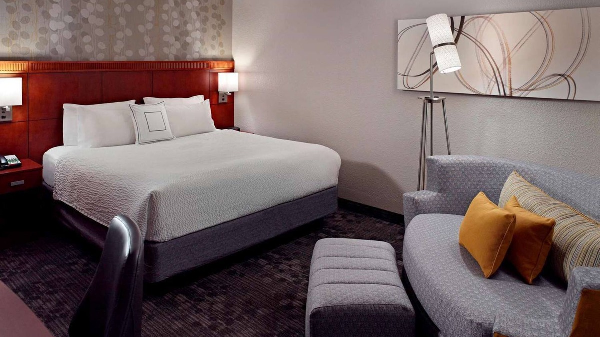Home Park Hotel | Spacious Atlanta Stay | Free WiFi + Fitness Center Access | 2 Units