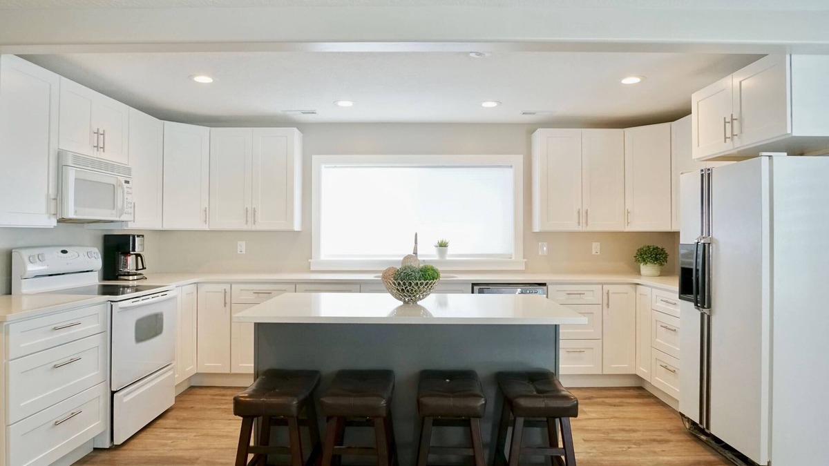 Saratoga Springs Apartment | Spacious Basement Apartment with separate entrance