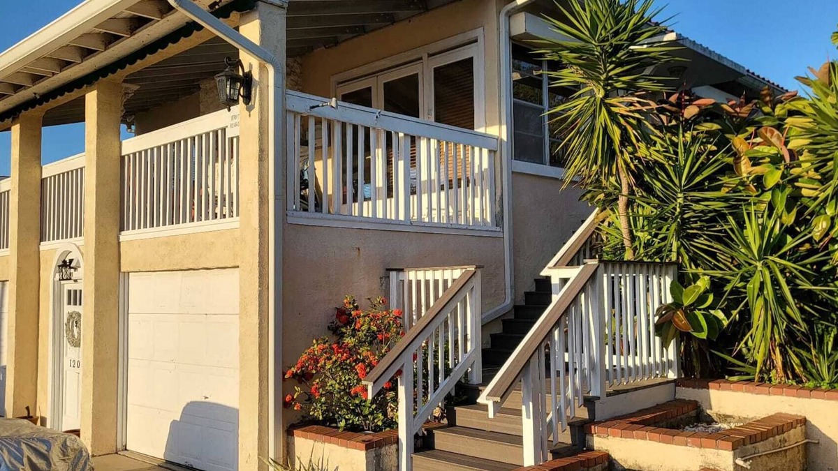 Indian Rocks Beach House | Spacious Beach House Unit, Beautifully Furnished 2 Bed 2Bath./2Min.Walk To Beach