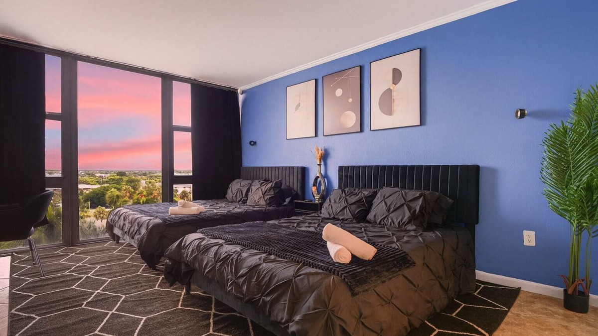 Bermuda Riviera Condo | Spacious Beach Retreat - Private Beach - Pool & Tiki - Ping Pong & Hockey Table