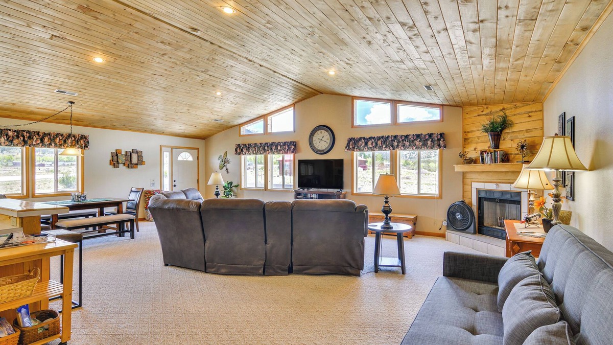 Buena Vista House | Spacious Buena Vista Home w/Fire Pit Near Skiing!