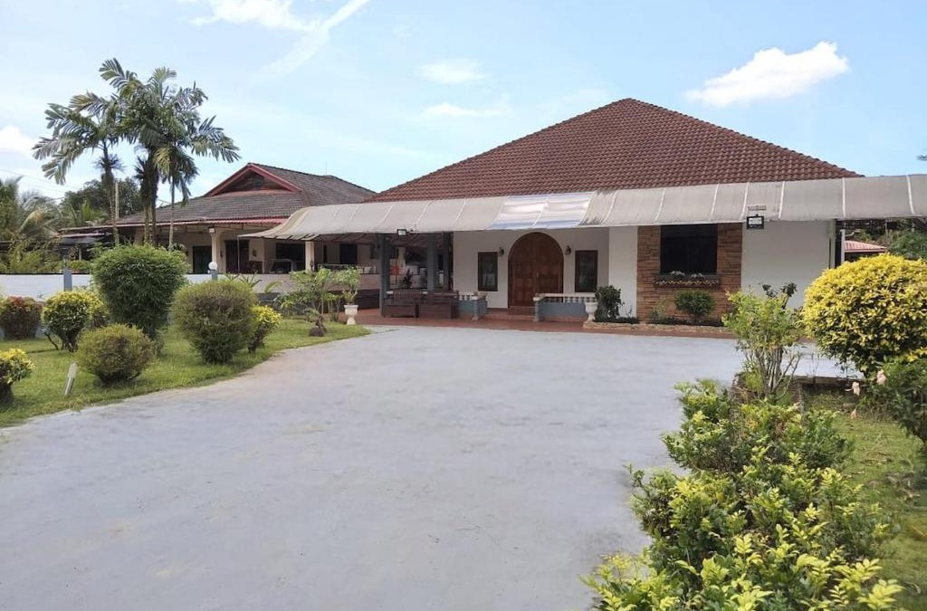 Penampang Villa | Spacious Bungalow with Large Outdoor in Sabah