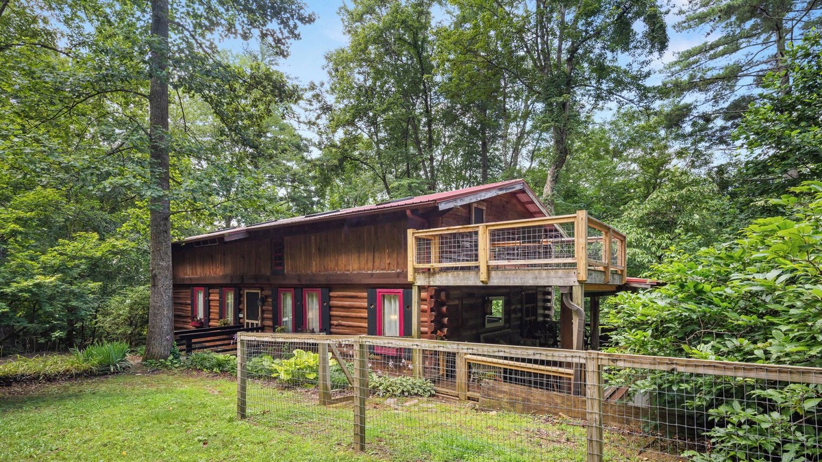 Arden Cabin | Spacious Cabin in Pisgah Forest.