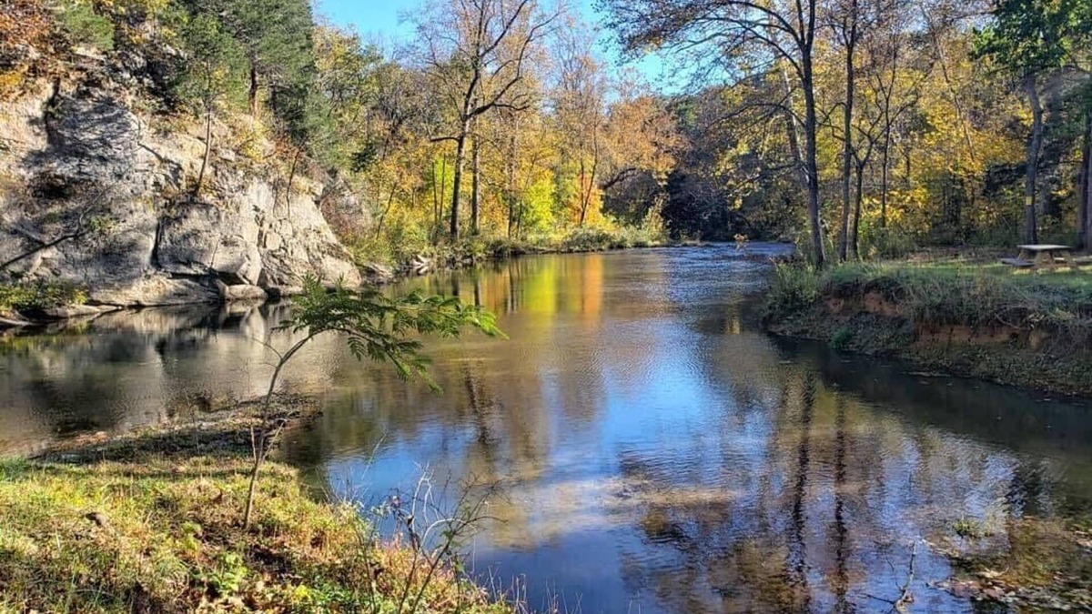 Strasburg Cabin | Spacious Cabin on Cedar Creek, Shenandoah's hidden getaway!
