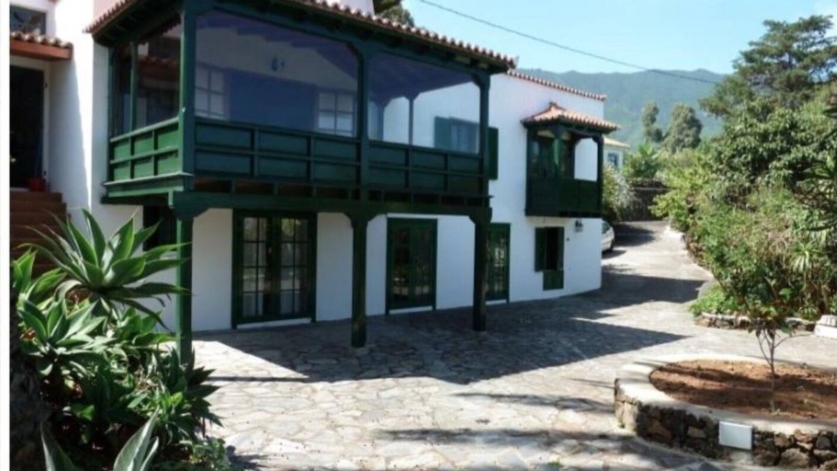 Brena Alta Villa | Spacious characterful villa with spectacular views, large heated private pool