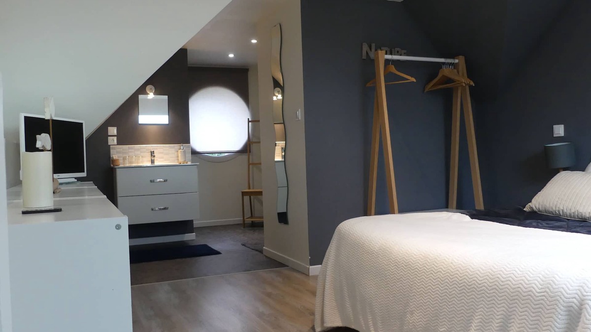 Saint-Evarzec Cottage | Spacious Comfortable Cottage