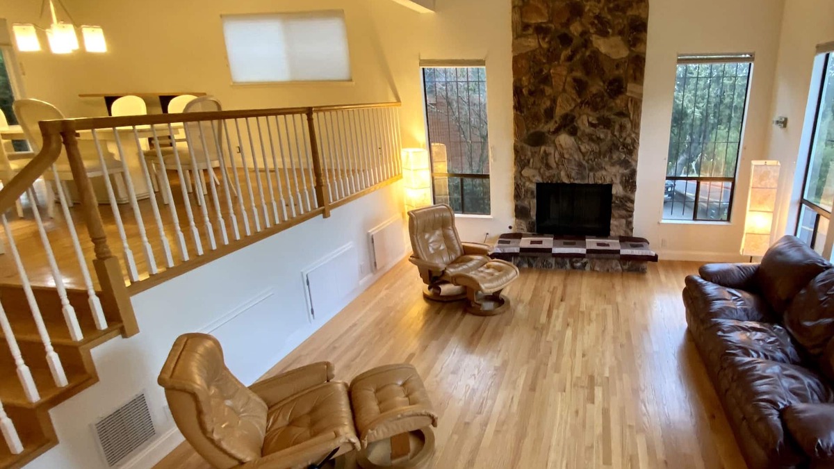 Belmont House | Spacious Comfy Renovated 4 BR 3 bath, quiet location, convenient to 101/280