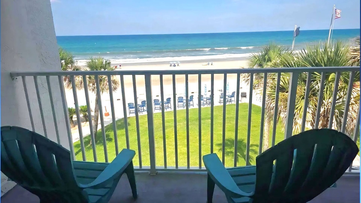 South Peninsula Historic District Condo | Spacious condo w/direct oceanfront private balcony, kitchen,washer/dryer in unit