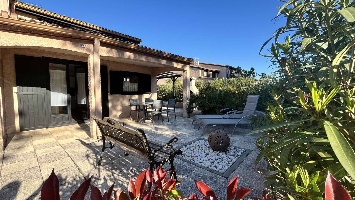 Portiragnes-Plage House | Spacious corner Villa located in the secured residence of "Les Portes du Soleil, Airconditioning,.