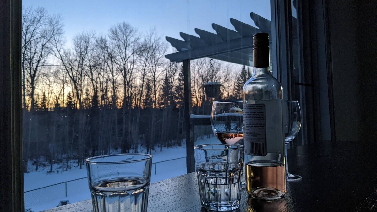 Bethany House | Spacious Cottage with Pool, Hot Tub & Trail