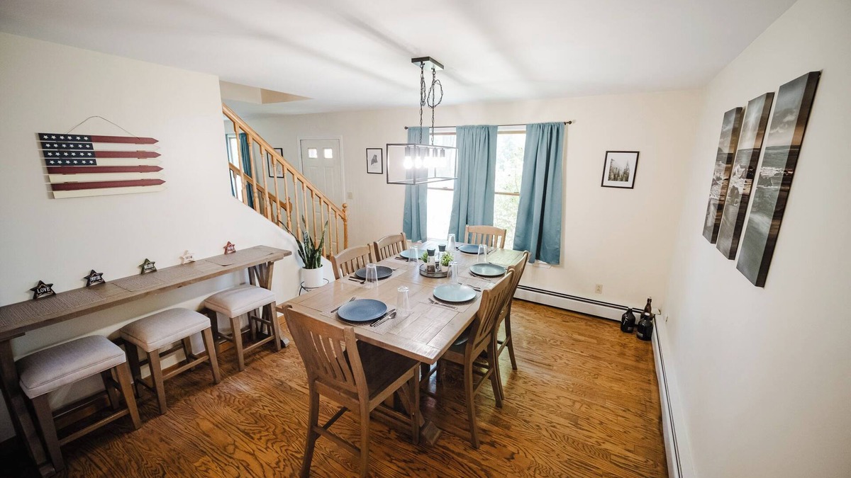 Sidney House | Spacious Country Home w/Hot Tub, near Colby/Thomas