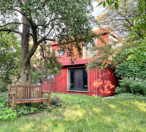 Schonwalde House | Spacious Country House With Idyllic Orchard