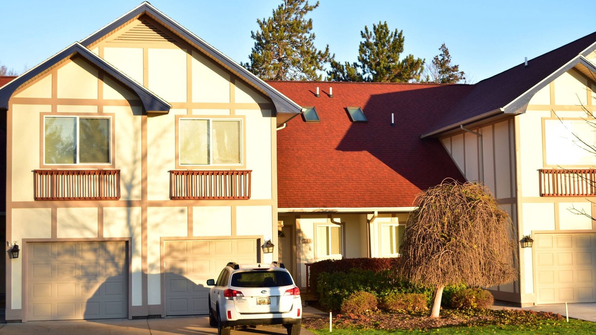 Gaylord Condo | Spacious, cozy, and family-friendly home in ski & golf resort in North Michigan