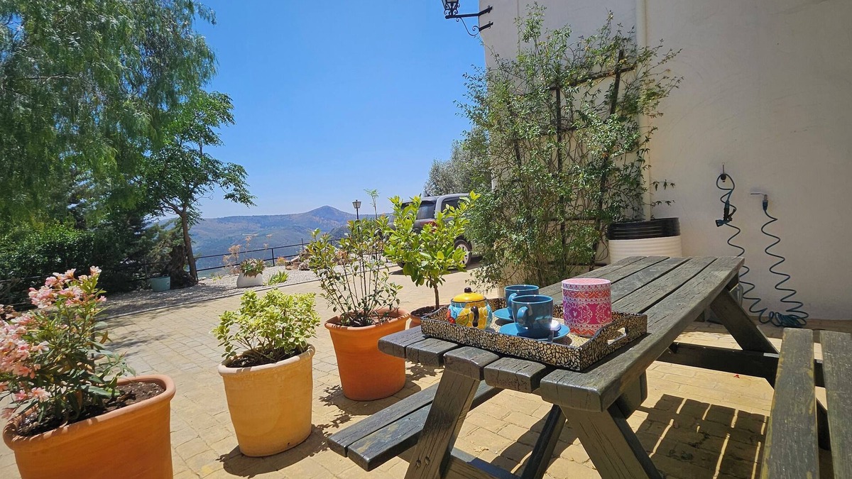 Rute Apartment | Spacious, cozy and family-friendly apartment above Lake Iznajar