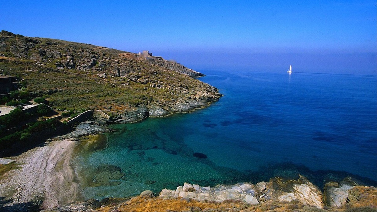 Pisses Villa | Spacious deluxe 5 bedroom villa, peaceful location, sea views, private beach