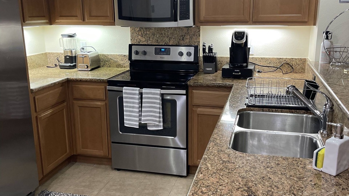 Concord Apartment | Spacious Discrete 2b/2Ba Concord