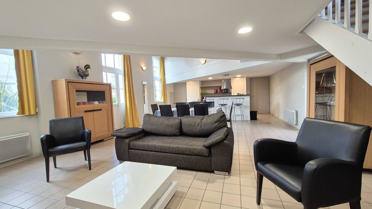 Grosbreuil House | Spacious duplex house in Grosbreuil
