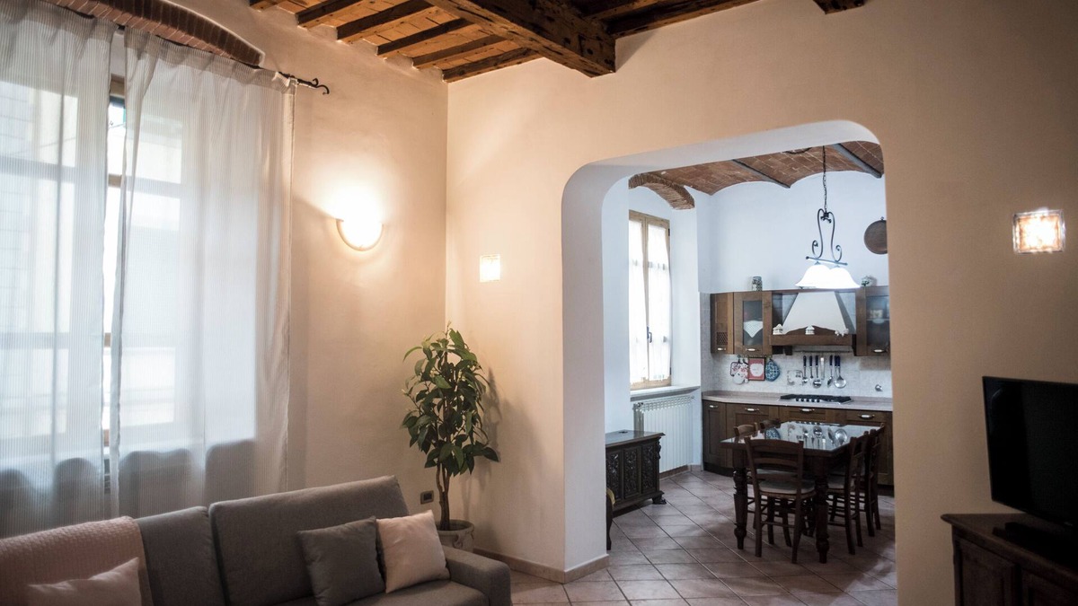 Livorno Apartment | Spacious elegant apartment near ferry embarkation