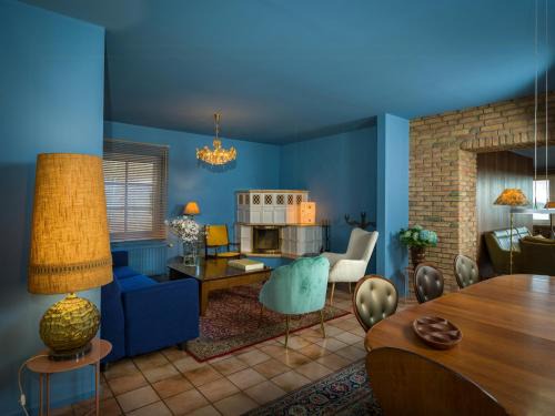 Suderstapel House | Spacious Ensemble Hecht Right On The Eider River