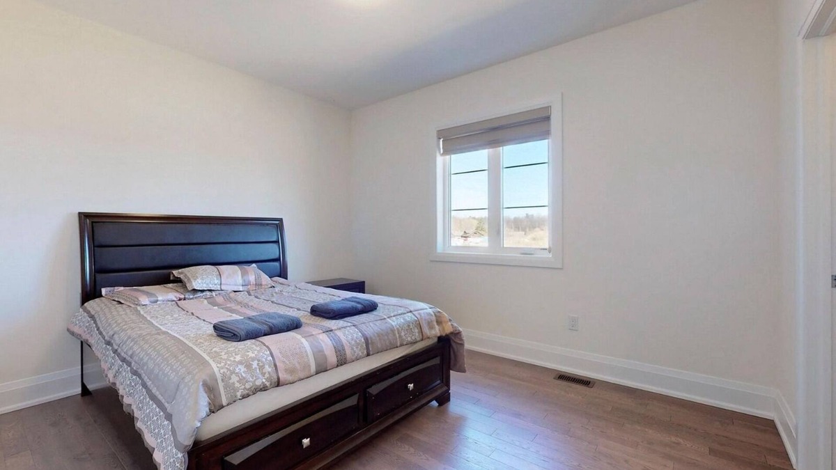 Vaughan House | Spacious Ensuite Bedroom, luxurious home kitchen outdoor terr near wonderland