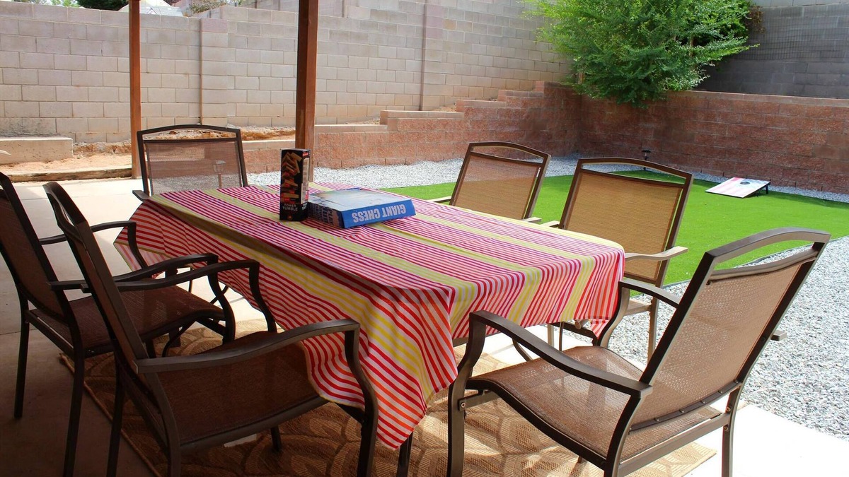 Albuquerque House | Spacious Escape, 1KB, 2QB, Wifi - Private Yard