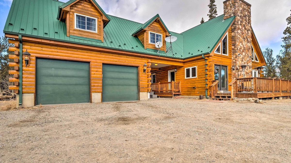 Warm Springs Cabin | Spacious Fairplay Cabin w/Deck & Dry Sauna!