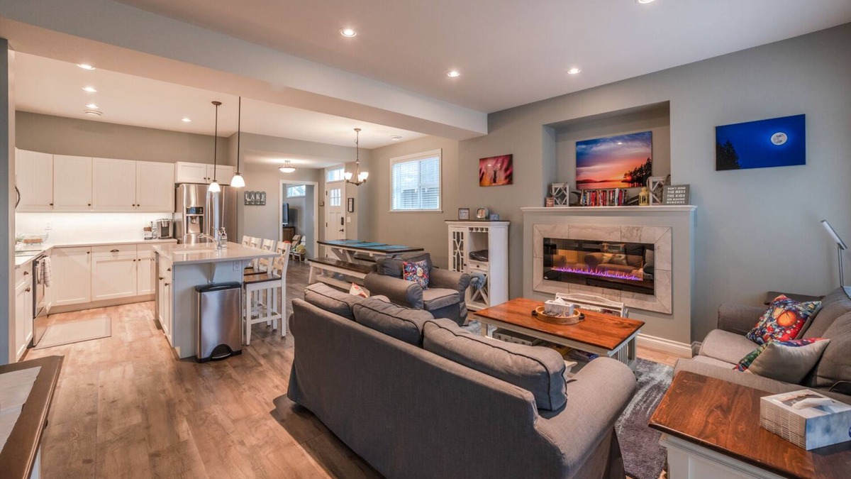 Okanagan-Similkameen Cottage | Spacious Family Cottage on Osoyoos Lake