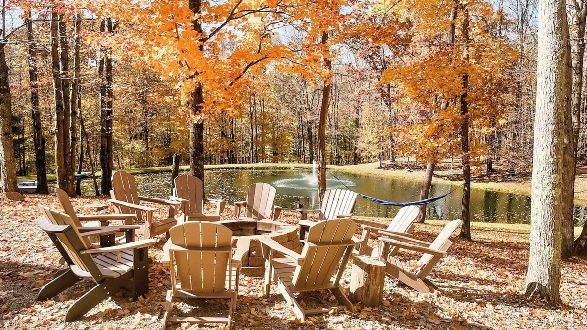Loudonville House | Spacious, family-friendly lodge on 10 wooded acres. Sleeps 20 with 5 bedrooms, stocked pond