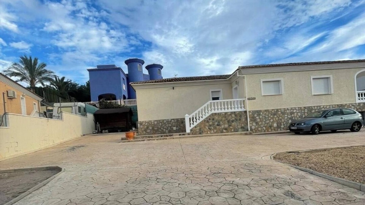 Hoya de los Patos Villa | Spacious family friendly Villa with Terrace and pool to watch the Sun go down