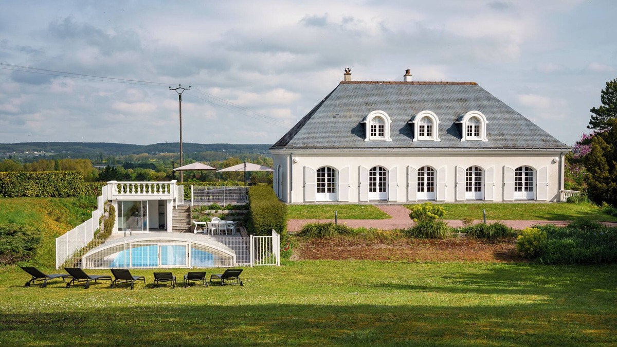 Brizay Cottage | Spacious family home in Brizay, Near Chinon and Azay-le-Rideau (Up to 15 Guests)