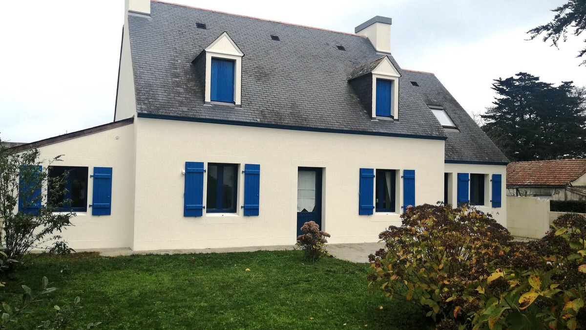 Groix House | Spacious family home in Groix with garden