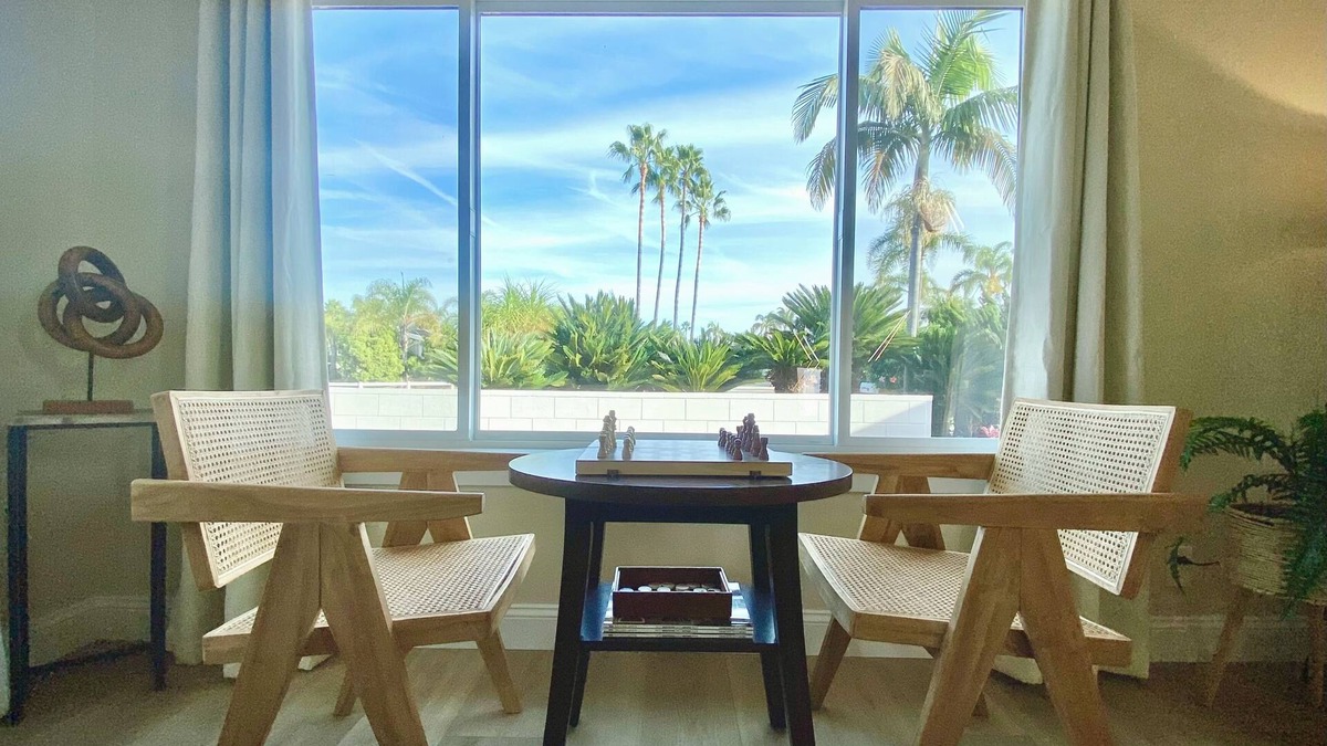 Fire Mountain House | Spacious Family Retreat near Legoland and Ocean with Beach Gear Provided