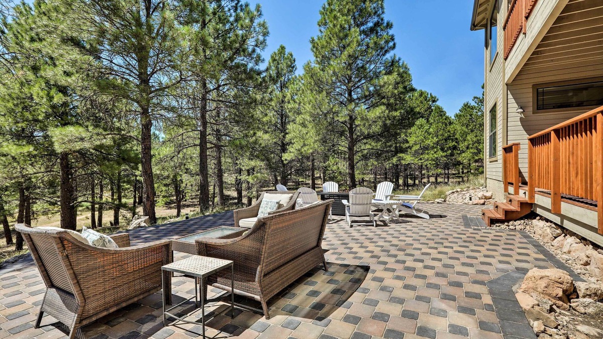 Ponderosa Trails House | Spacious Flagstaff Home with Fire Pit & Game Room!